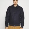 Indicode Jeans Inelon - Lett Jakke - Dark Navy 2 Indicode Jeans Inelon - Lett Jakke - Dark Navy -Indicode Jeans 272c9de26b264f67b305f714f97136ec