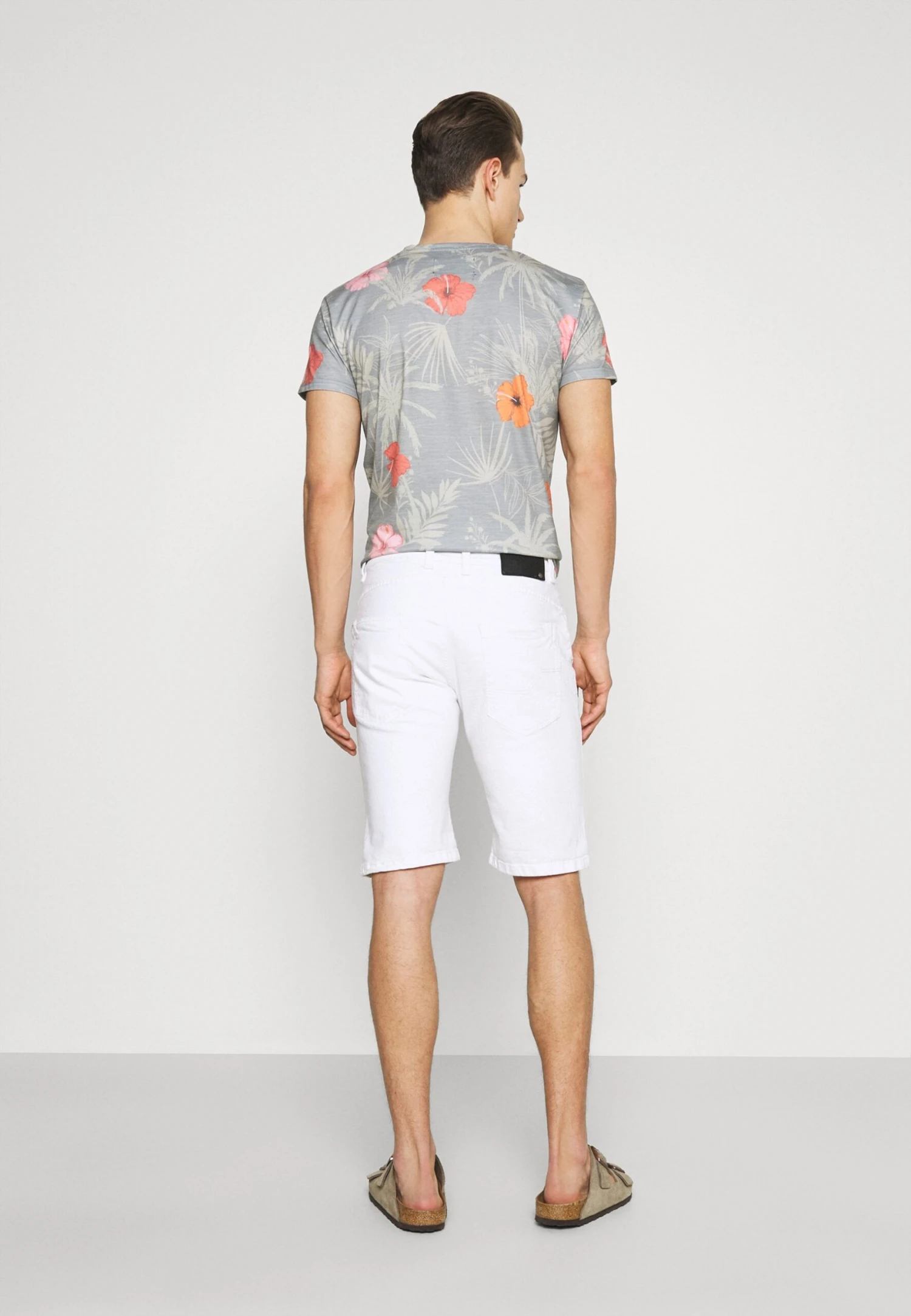 Indicode Jeans Kaden Holes - Jeansshorts - Offwhite 5 Indicode Jeans Kaden Holes - Jeansshorts - Offwhite - Bilde 3
