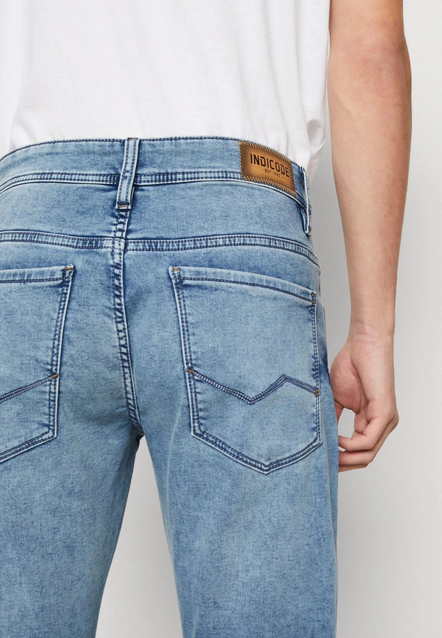 Indicode Jeans Coil Jogger - Jeans Tapered Fit - Salty Bleach 8 Indicode Jeans Coil Jogger - Jeans Tapered Fit - Salty Bleach - Bilde 6