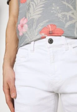 Indicode Jeans Kaden Holes - Jeansshorts - Offwhite 13 Indicode Jeans Kaden Holes - Jeansshorts - Offwhite -Indicode Jeans 8c3cec2d69944ddf8affc9463d364fbe