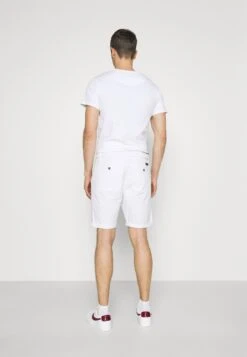 Indicode Jeans Coner - Shorts - Offwhite -Indicode Jeans 9c711d5fc3a2422ba5fd9fc2d53f271f