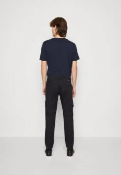 Indicode Jeans Javier - Cargobukse - Black -Indicode Jeans b60cbce6239547069042f6b51ee5c7d7