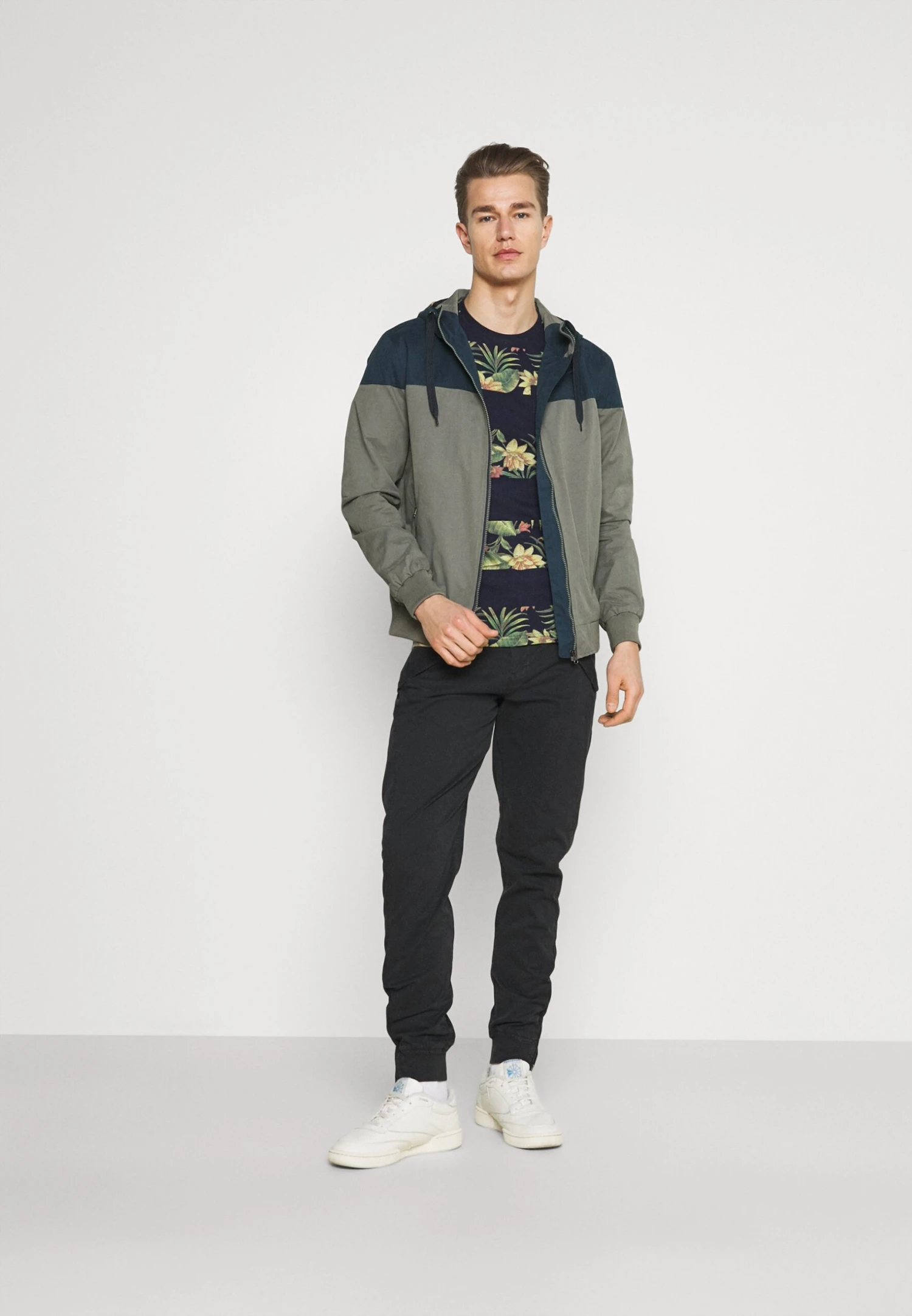 Indicode Jeans Lester - Lett Jakke - Navy 4 Indicode Jeans Lester - Lett Jakke - Navy - Bilde 2