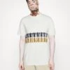 Indicode Jeans Pisto - T-Shirts Med Print - Offwhite -Indicode Jeans ef9816584db246f88a545fdf0aedfe57